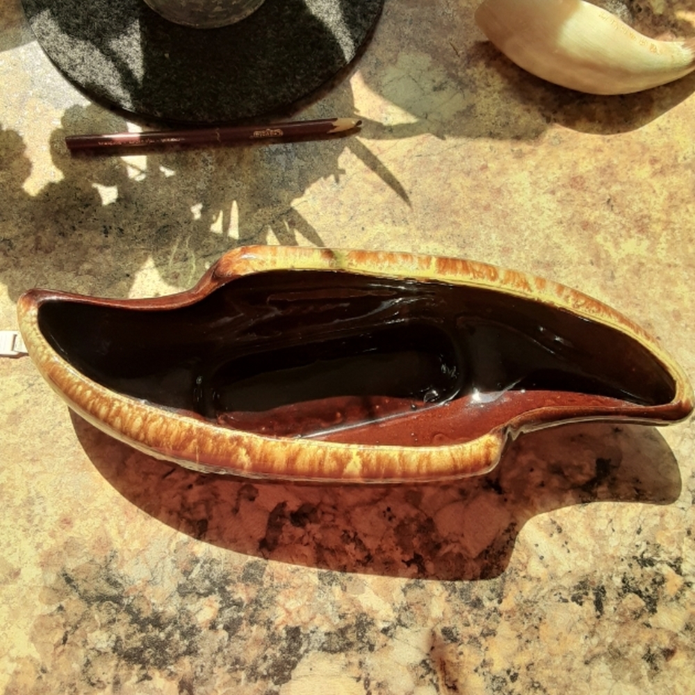 Beautiful Console table/snack nut dish